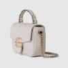 811238_AAECK_1712_002_060_0000_Light-GG-Marmont-mini-top-handle-bag