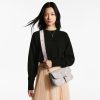 路易威登-diane-手袋-monogram-empreinte-时尚手袋--M14214_PM1_Cropped worn view
