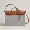 Light beige/black/light fawn